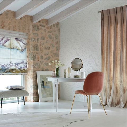 Harlequin Anthozoa Chaconia Shimmer Pearl Wallpaper