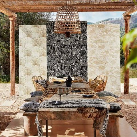 Harlequin Mirador Nirmala Gilver/Oyster Wallpaper