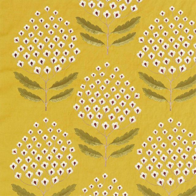 Sanderson A Celebration Of The National Trust Fabrics Bellis Woodland Yellow