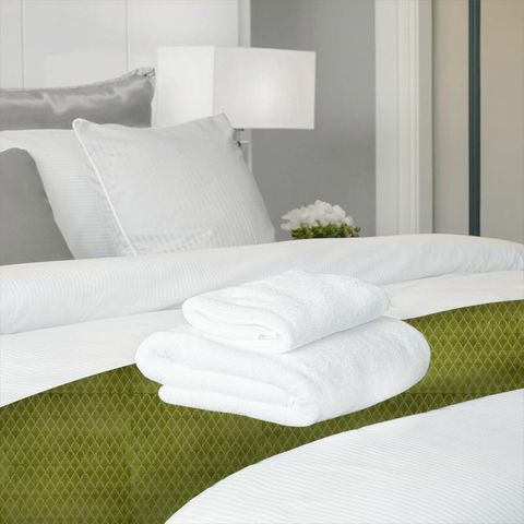 Galerie Kiwi Bed Runner