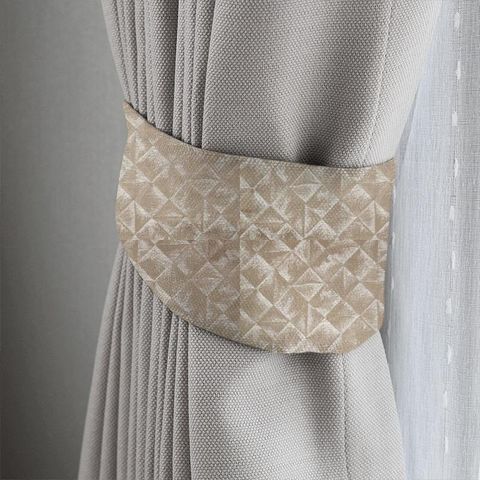 Moonlight Pebble Tieback