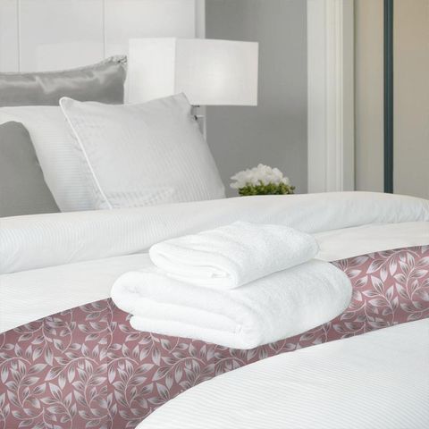 Tinker Dusky Pink Bed Runner