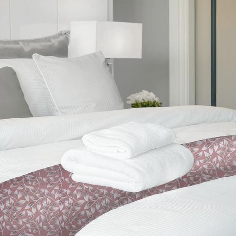 Tinker Dusky Pink Bed Runner