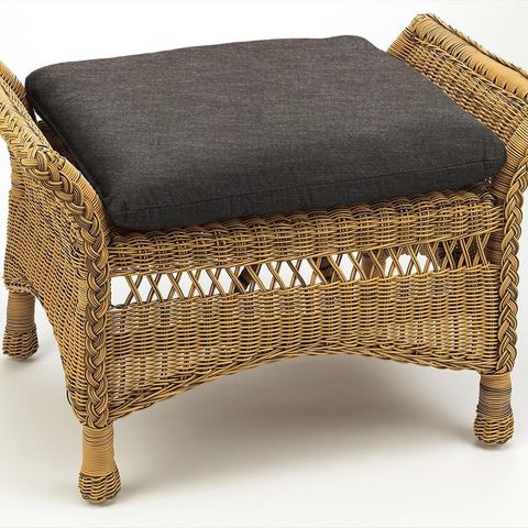 Madelyn Steel Box Cushion