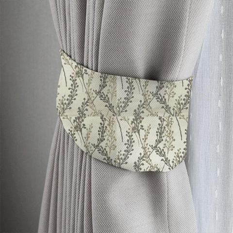 Twiggie Smoke Tieback