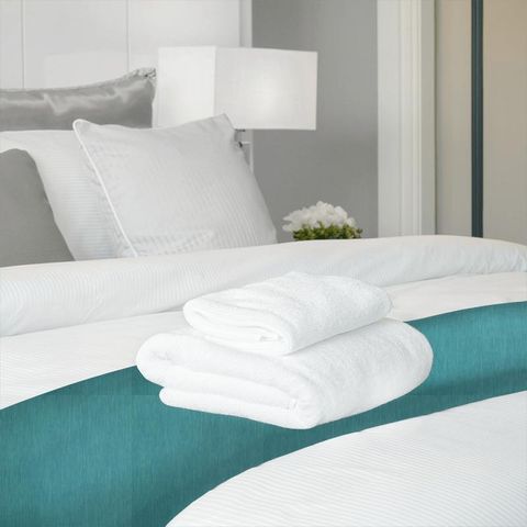 Madeira Peacock Bed Runner