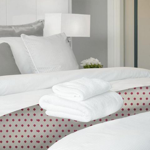 Hoopla Magenta Bed Runner