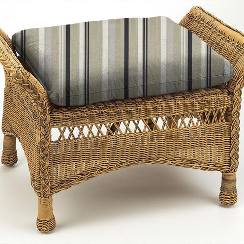 Parade Mono Box Cushion