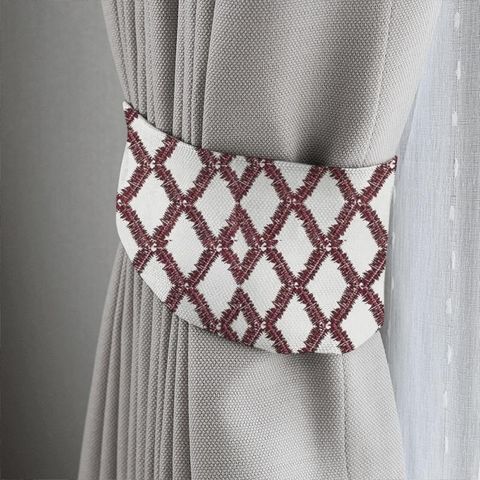 Shelter Garnet Tieback