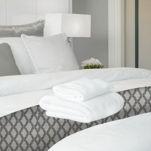 Shelter Steel Bed Runner