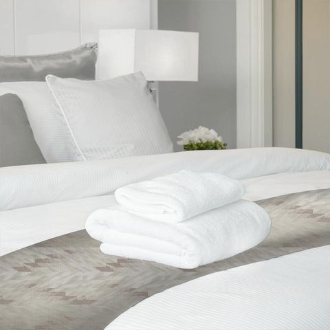 Arcadia Dusky Pink Bed Runner