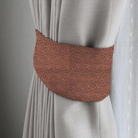 Aster Garnet Tieback