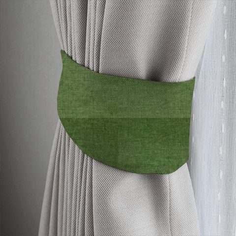 Fiora Emerald Tieback