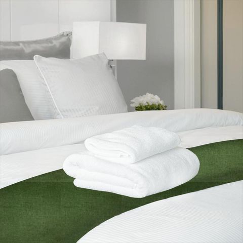Fiora Emerald Bed Runner