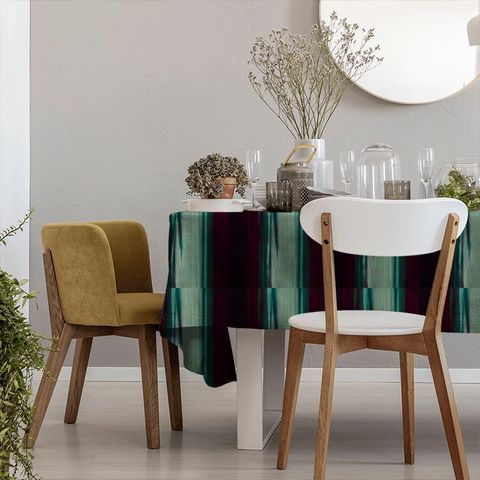 Amazilia Velvets Lagoon / Raspberry / Loganberry Tablecloth