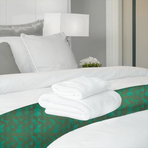 Extravagance Emerald Bed Runner