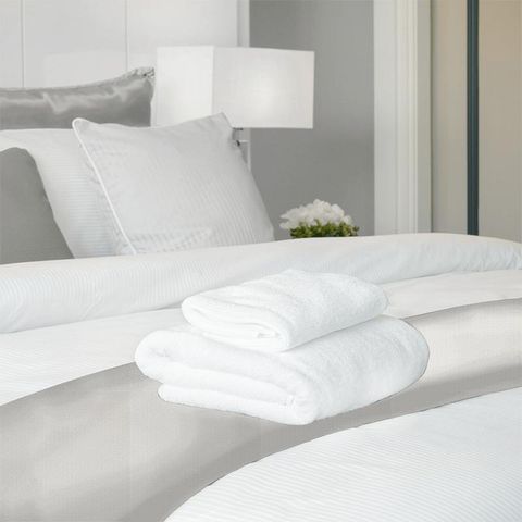 Laceria Porcelain Bed Runner