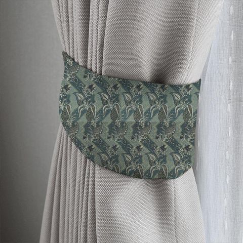 Bizarre Velvet Nocturne Tieback