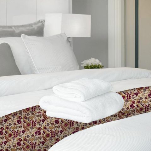 Hardwick Crewel Antique Gold/Cinnabar Bed Runner