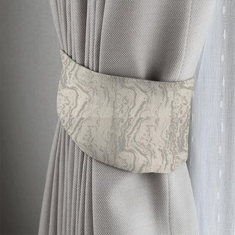Serpentine Platinum White Tieback
