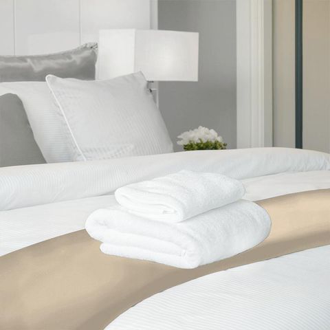 Linara Pannacotta Bed Runner