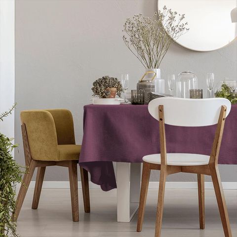 Linara Cassis Tablecloth