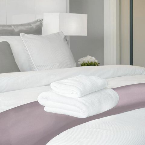 Linara Sweet Pea Bed Runner