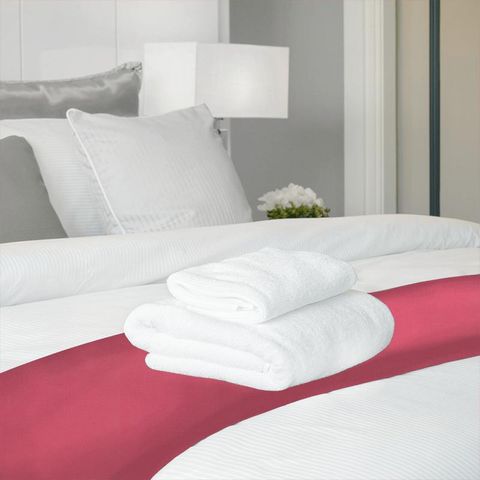 Linara Rosa Bed Runner