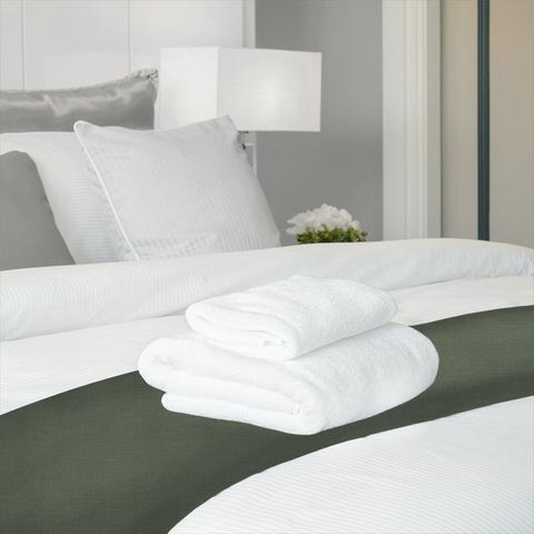 Linara Dill Bed Runner