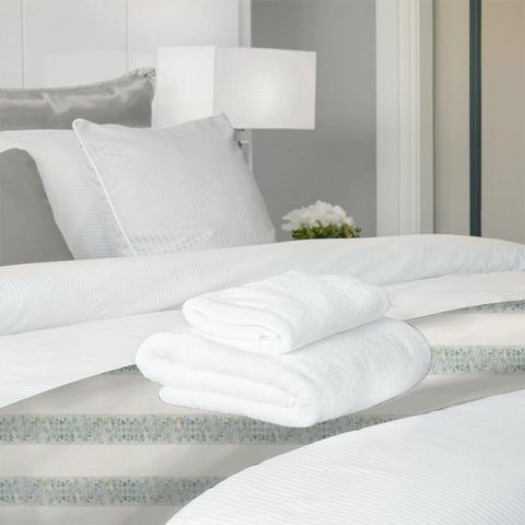 Pressed Flowers Mist/Linden Bed Runner