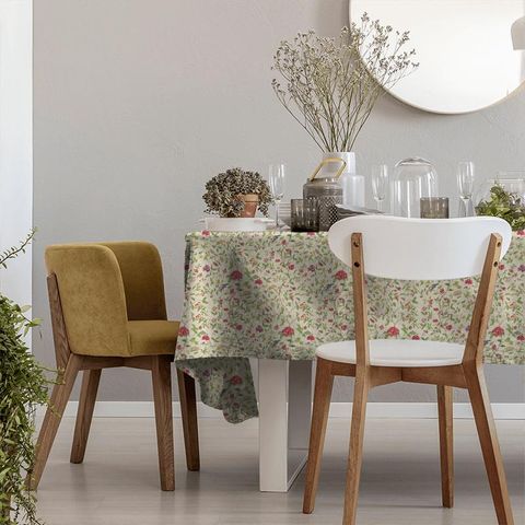 Sissinghurst Moss/Strawberry Tablecloth