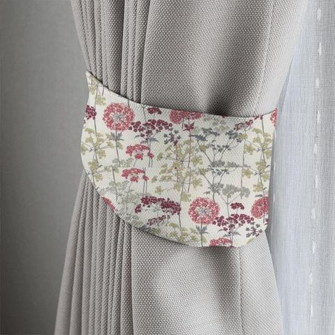 Hedgerow Ruby Tieback