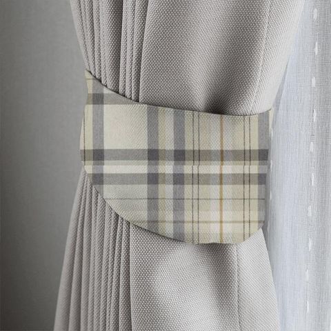 Cairngorm Oatmeal Tieback