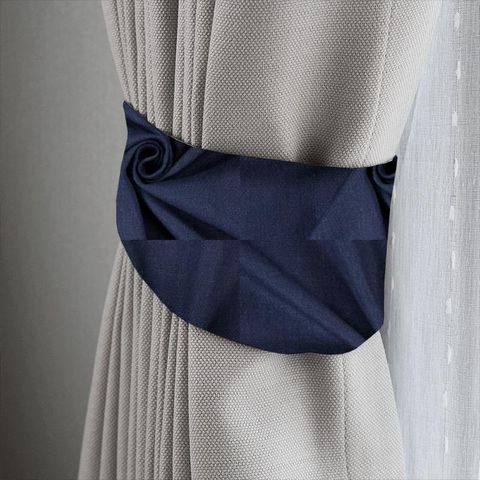 Saxon Navy Tieback