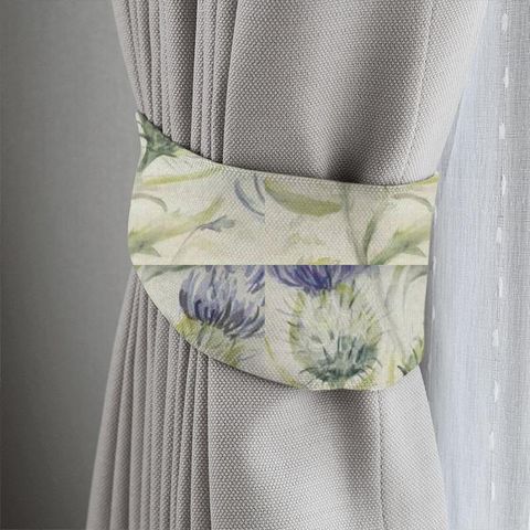 Thistle Glen Winter Tieback