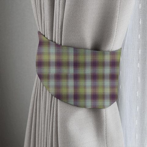 Argyle Mulberry Tieback