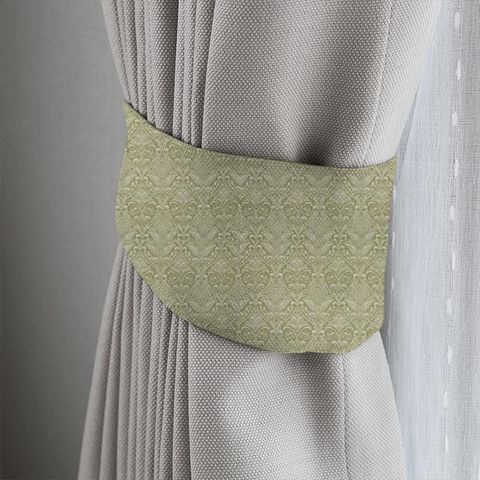 Hathaway Moss Tieback