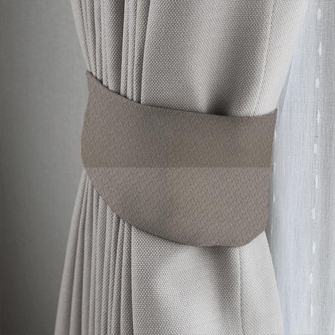 Mistral Mulberry Tieback