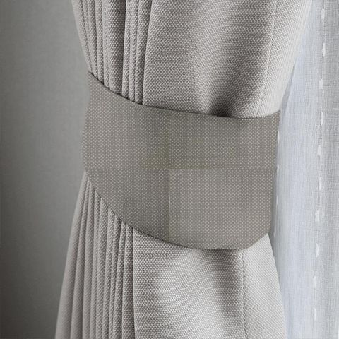 Carousel Pebble Tieback