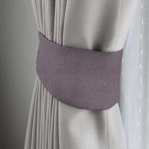 Finlay Quartz Tieback