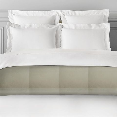 Crater Ivory Bed Runner
