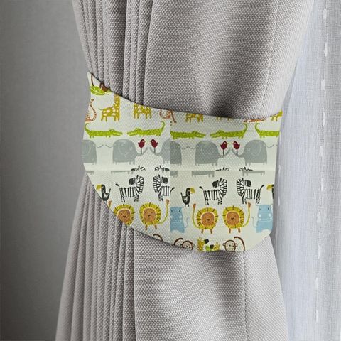 Snappy Paintbox Tieback