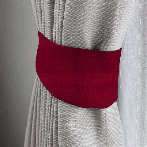 Alvar Ruby Tieback
