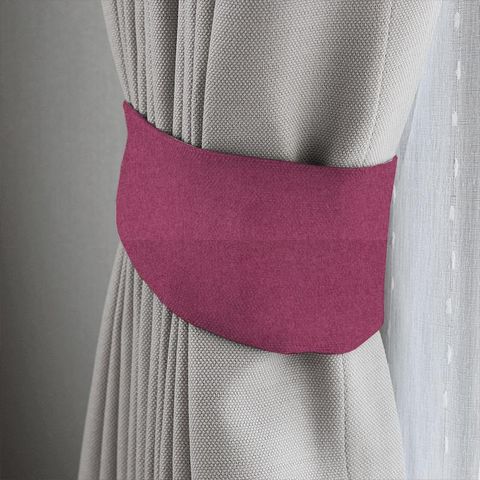 Highlander Fuchsia Tieback