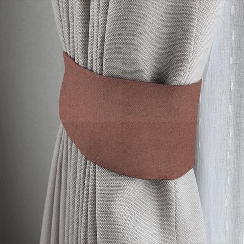 Highlander Cameo Tieback