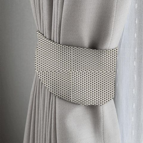 Bw1034 Black / White Tieback