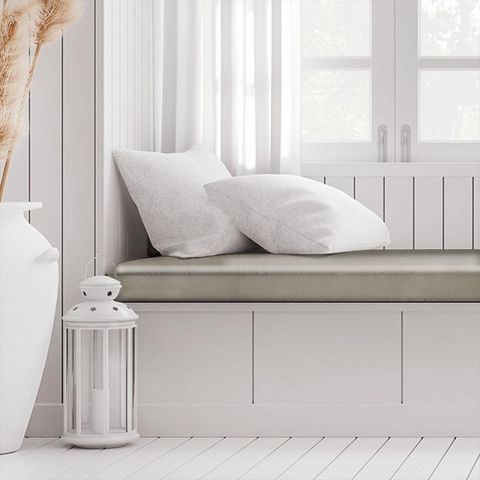 Alaska Otter Box Cushion