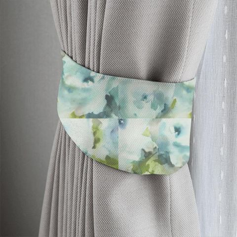 Rosa Duck Egg Tieback