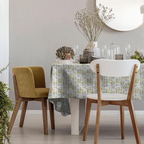 Blomma Kiwi / Pumice / Marine Tablecloth