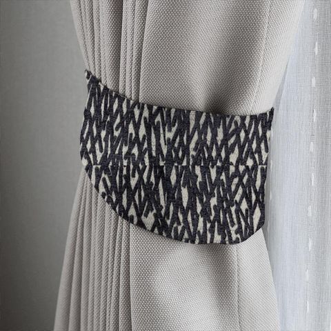 Makoto Midnight Tieback